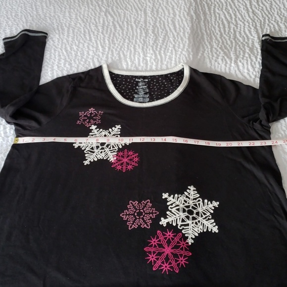 COPY - Snowflake Christmas Long Sleeve. Festive. Holidays - Picture 5 of 8